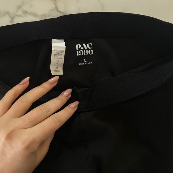 PAC 1980 PAC WHISPER Active Black Deep V Flare Yoga Pants - Picture 2 of 3